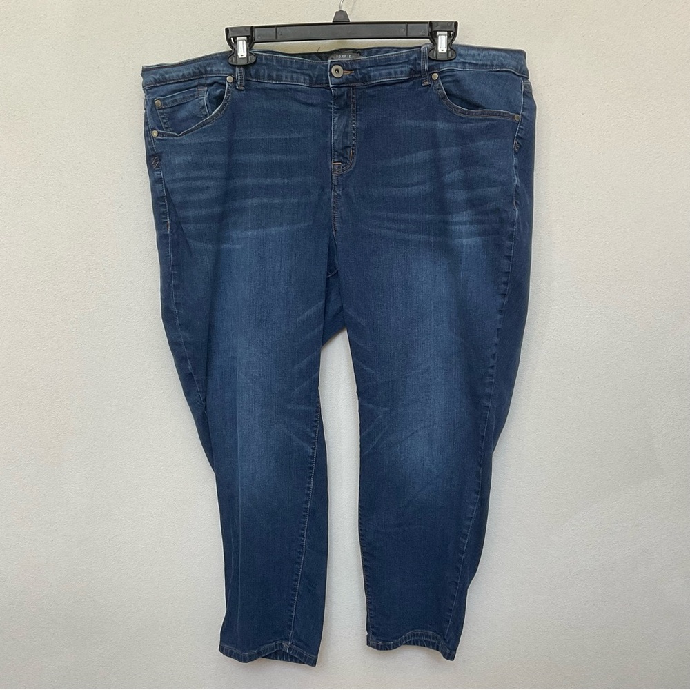 Torrid Vintage Stretch Boyfriend Straight Mid Wash Jeans Size 28R Basic